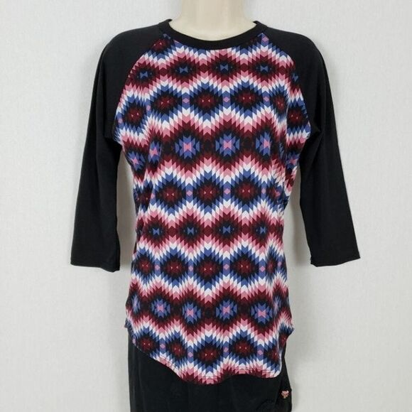 LuLaRoe Raglan Sleeve Pullover T-Shirt Multicolor - Picture 2 of 8